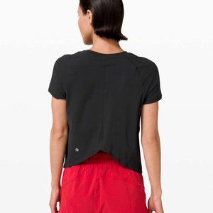 Lululemon Rise and Run Tee - Size 12 - Lululemon UV Protective Black T-Shirt